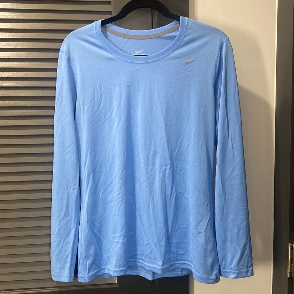 Nike dri fit long sleeve shirt